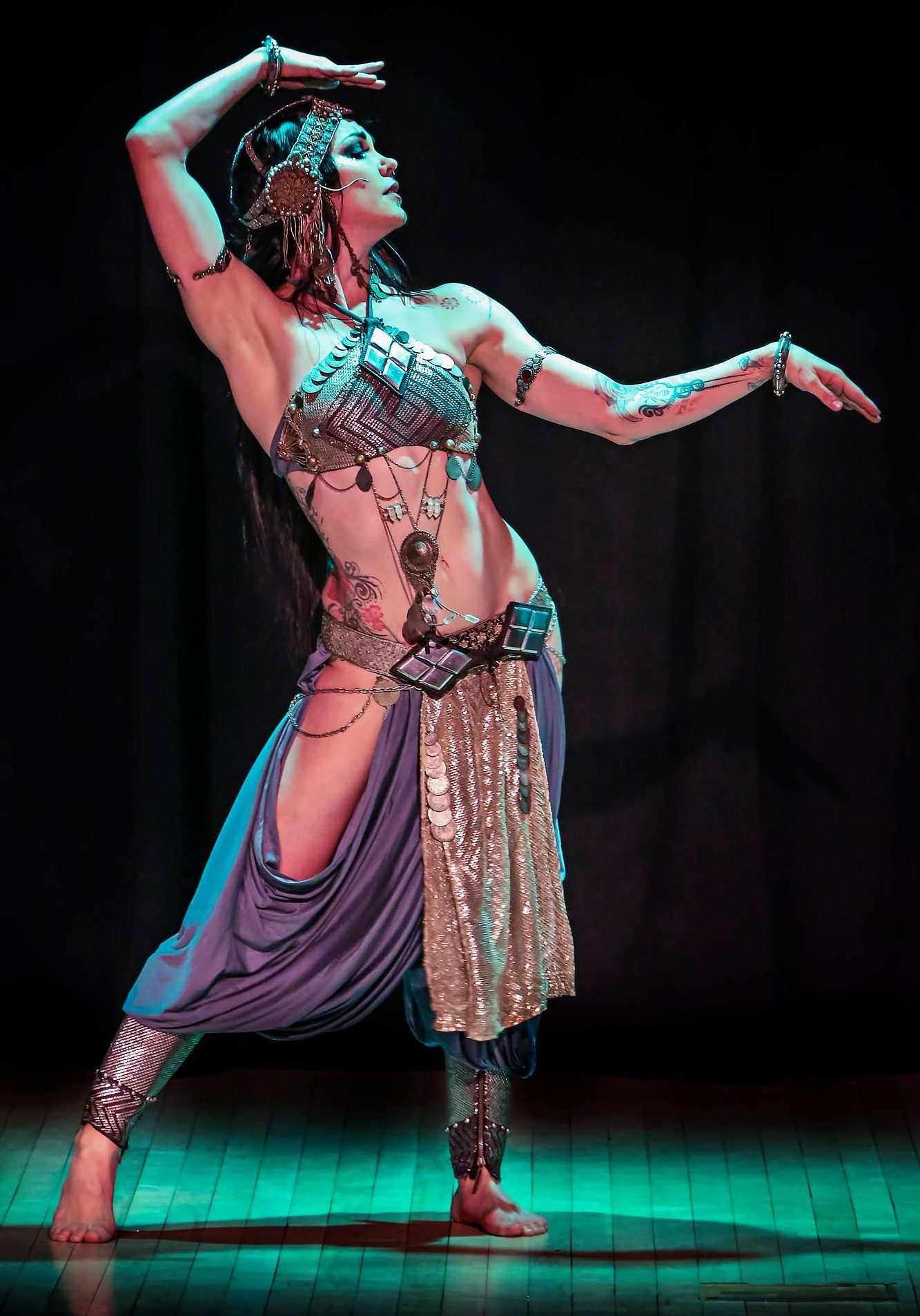 Zoe Jakes and beats antique